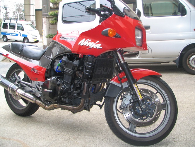 GPZ900R@320V